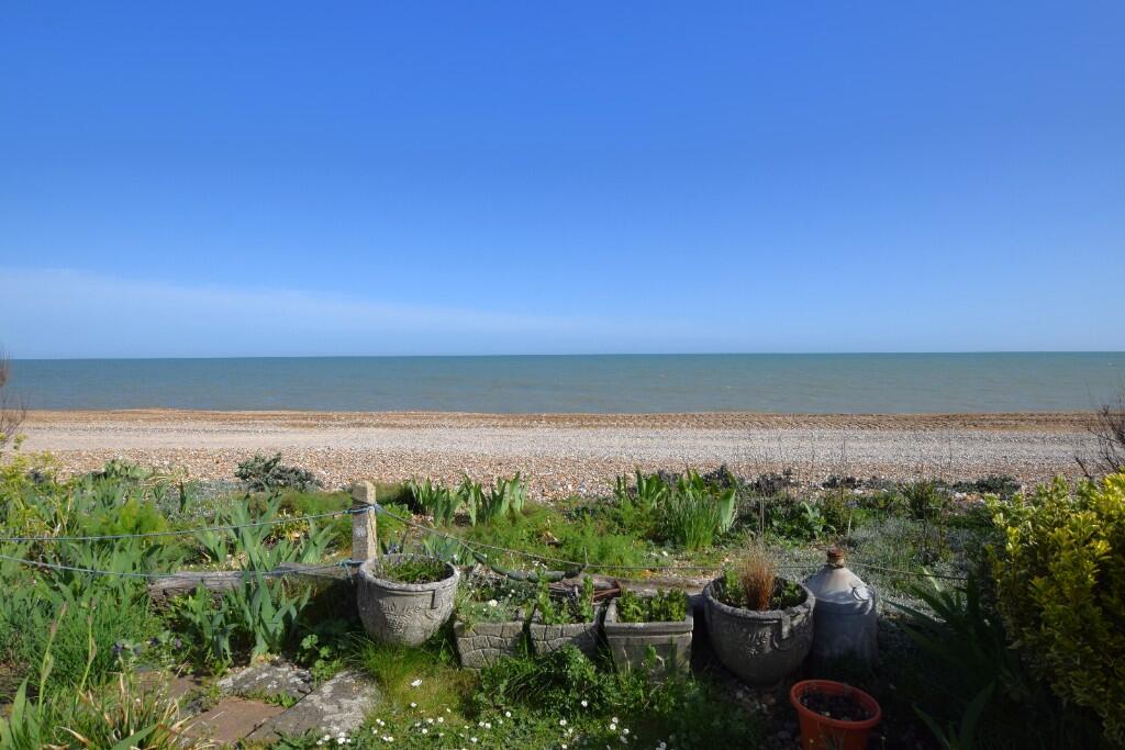 Beach &amp; Views (2)