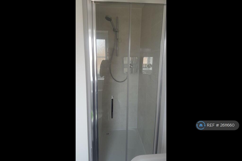 Ensuite Shower