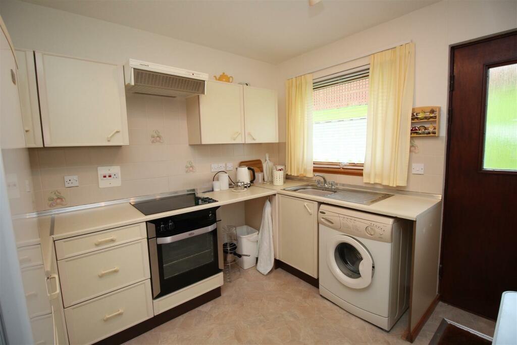 Kitchen - edited 2.JPG