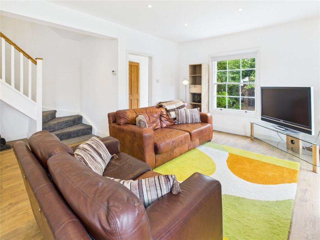 Sitting Room To Stai