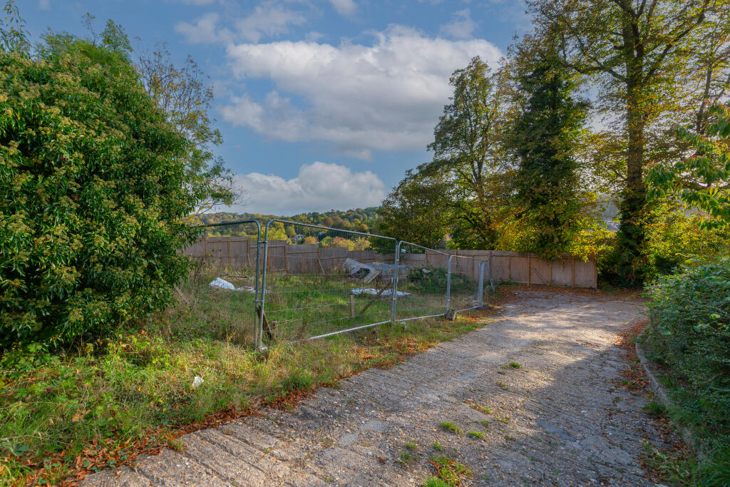 Land Adjoining 6 Famet Walk, Purley, CR8 2DY