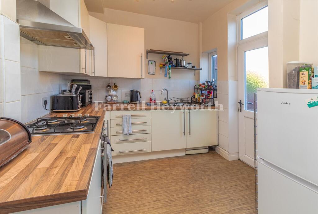 Kitchen Area image 2