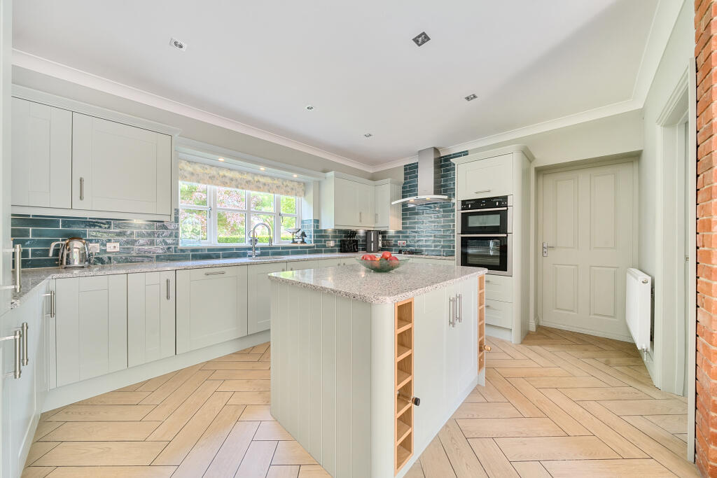 1968220218266cc1291204arw19