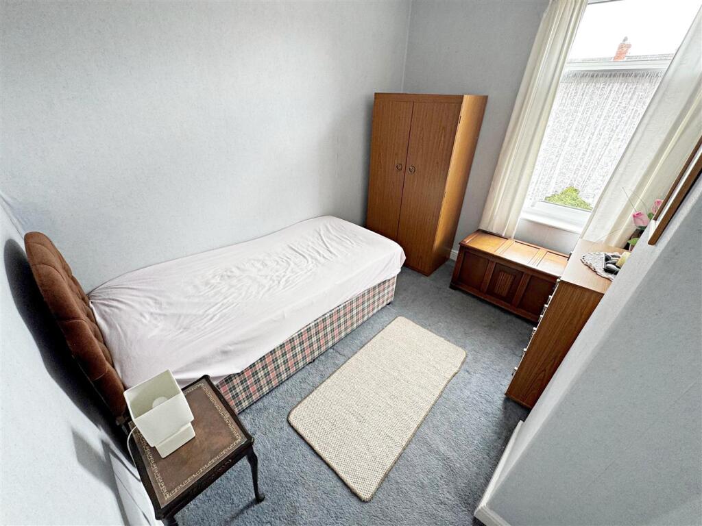 BEDROOM 3