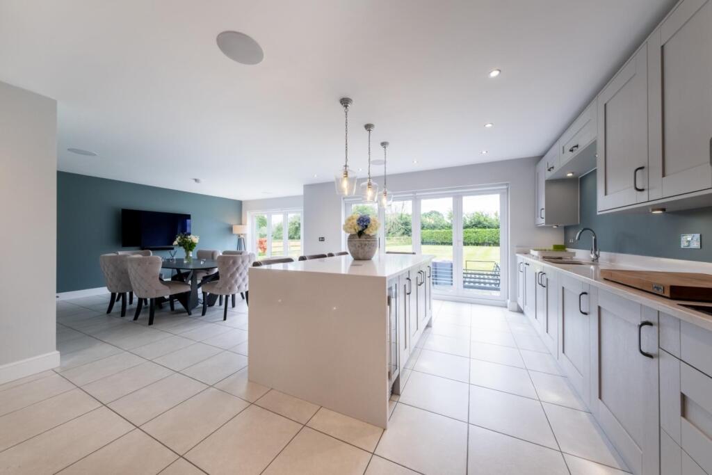 5 Grange Close-003.jpg