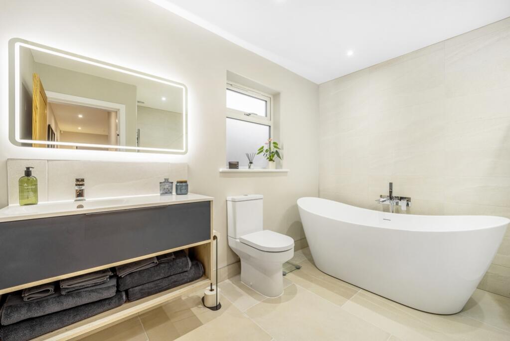 20 Sibthorpe Drive (Sudbrooke)-21