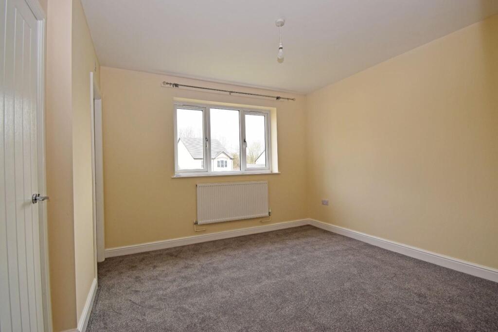 5 Periwinkle Cottages, bed 1.jpg