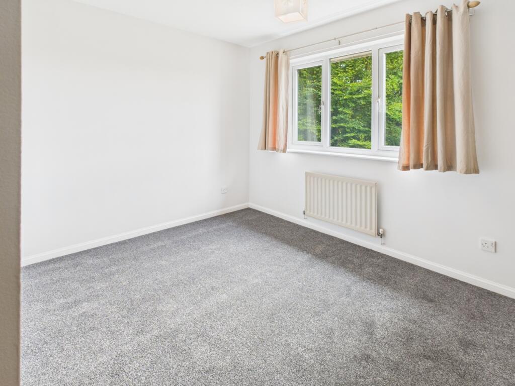 CAM04233G0-PR0031-STILL011