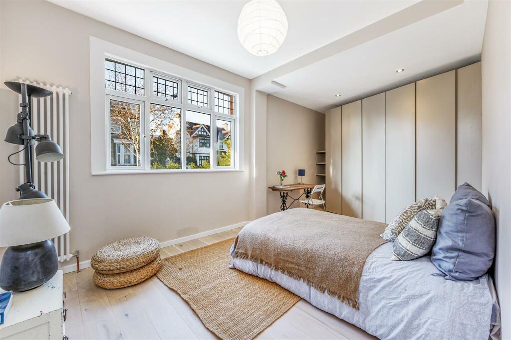 Flat 1, 49 Cumberland Park-9.jpg