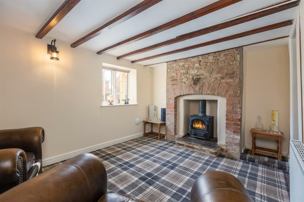 Greystones Snug-2.jpg