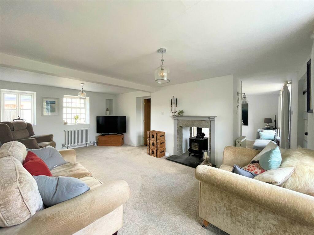 living room 2.jpg