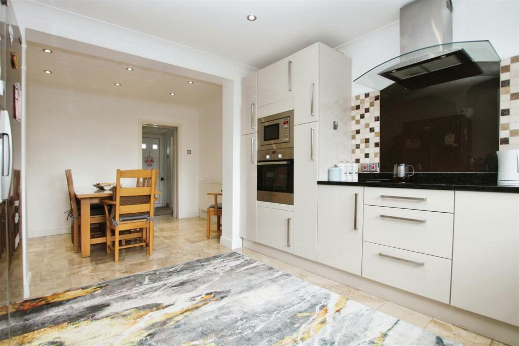 Kitchen / Diner
