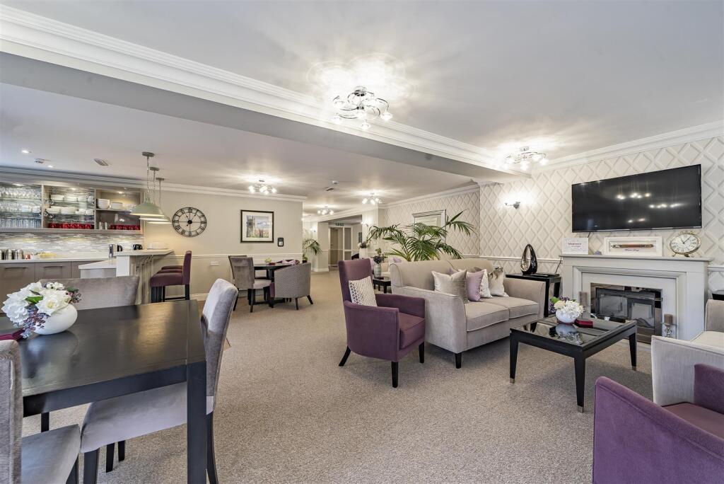 Owners Lounge (2).jpg