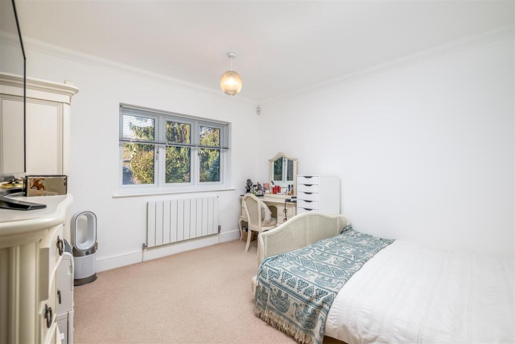 260105 - 90 Hookhams Lane, Renhold - 24.jpg