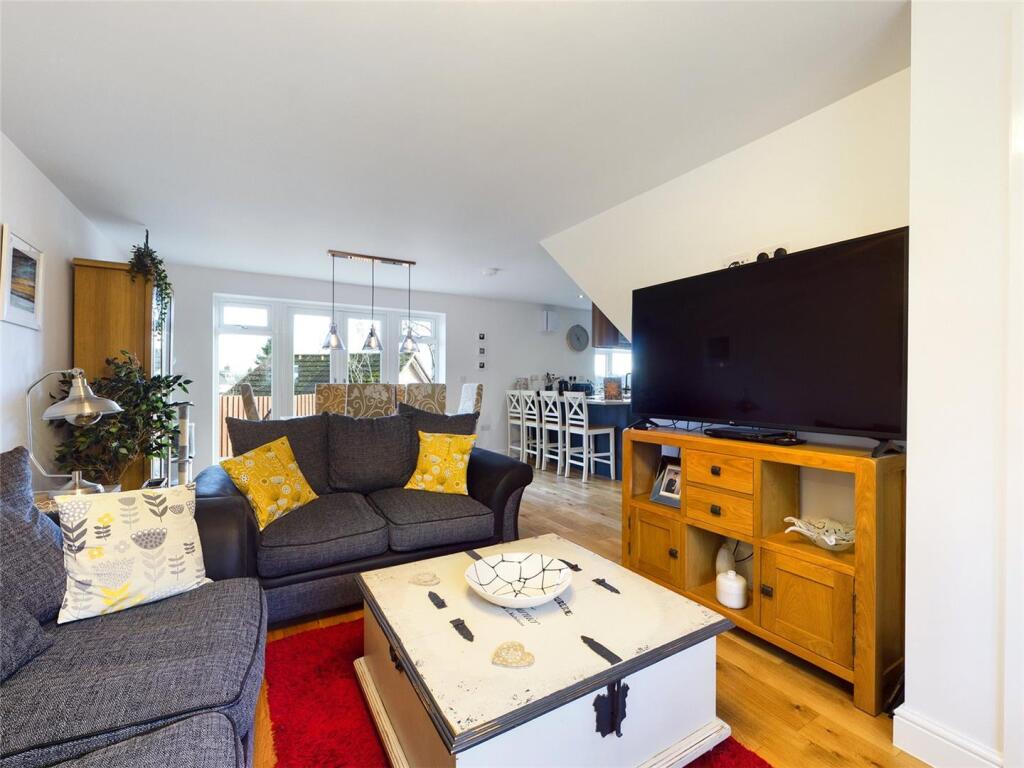 Lounge / Dining Room