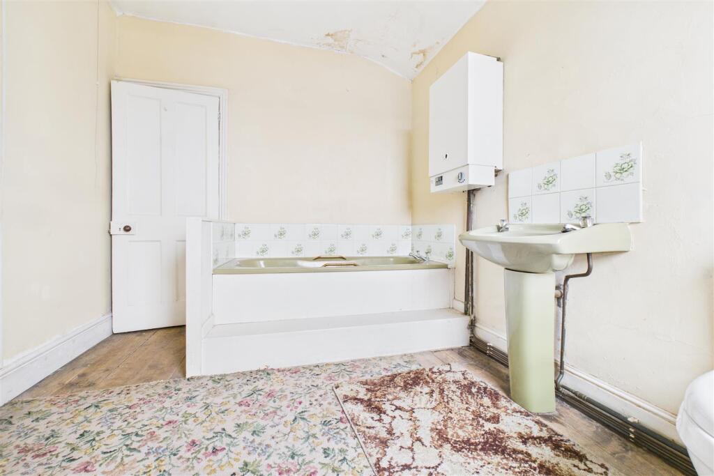 24 Somerset Terrace, Windmill Hill, Bristol BS3 4L