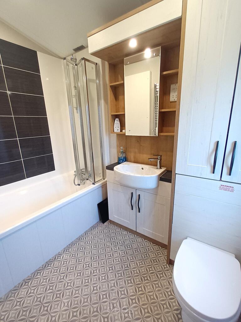 Ensuite Bathroom
