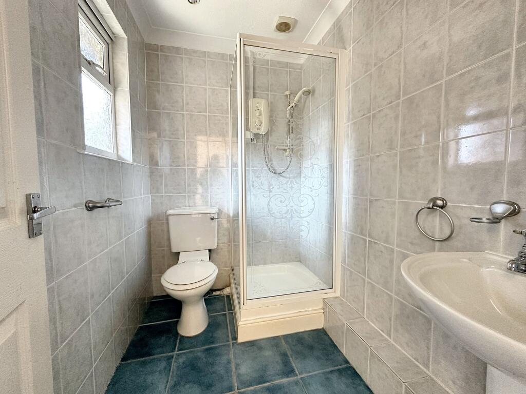 Detached Outbuilding - Shower Room