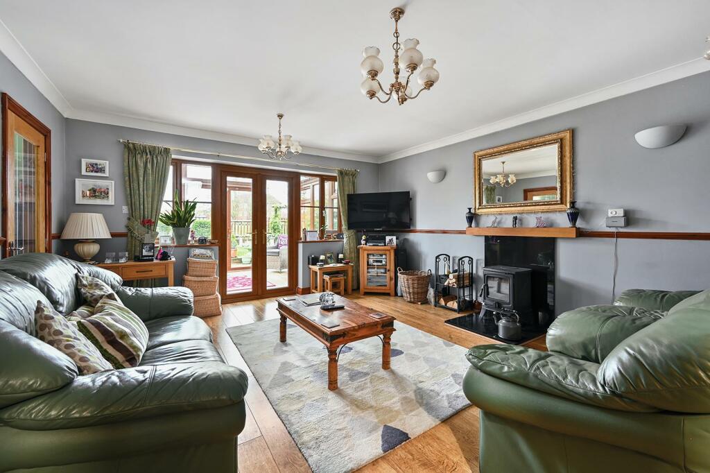 ROSE COTTAGE - TN17 3AN (18).jpg