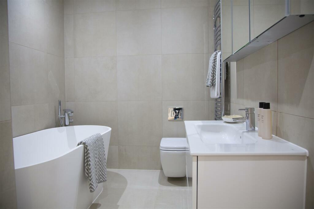 Main Bathroom