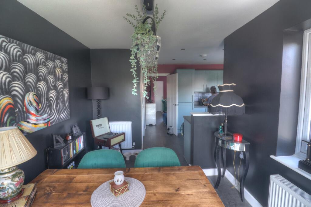 Dining Area 2