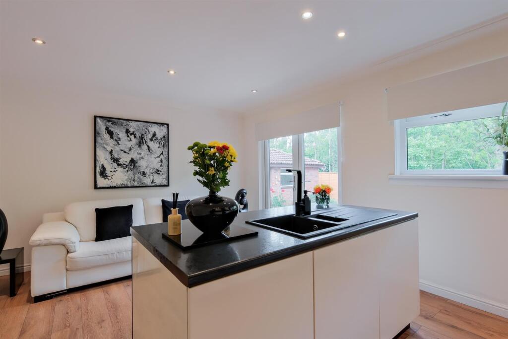 024-66 Morningside Road Newmains ML2 9QN.jpg