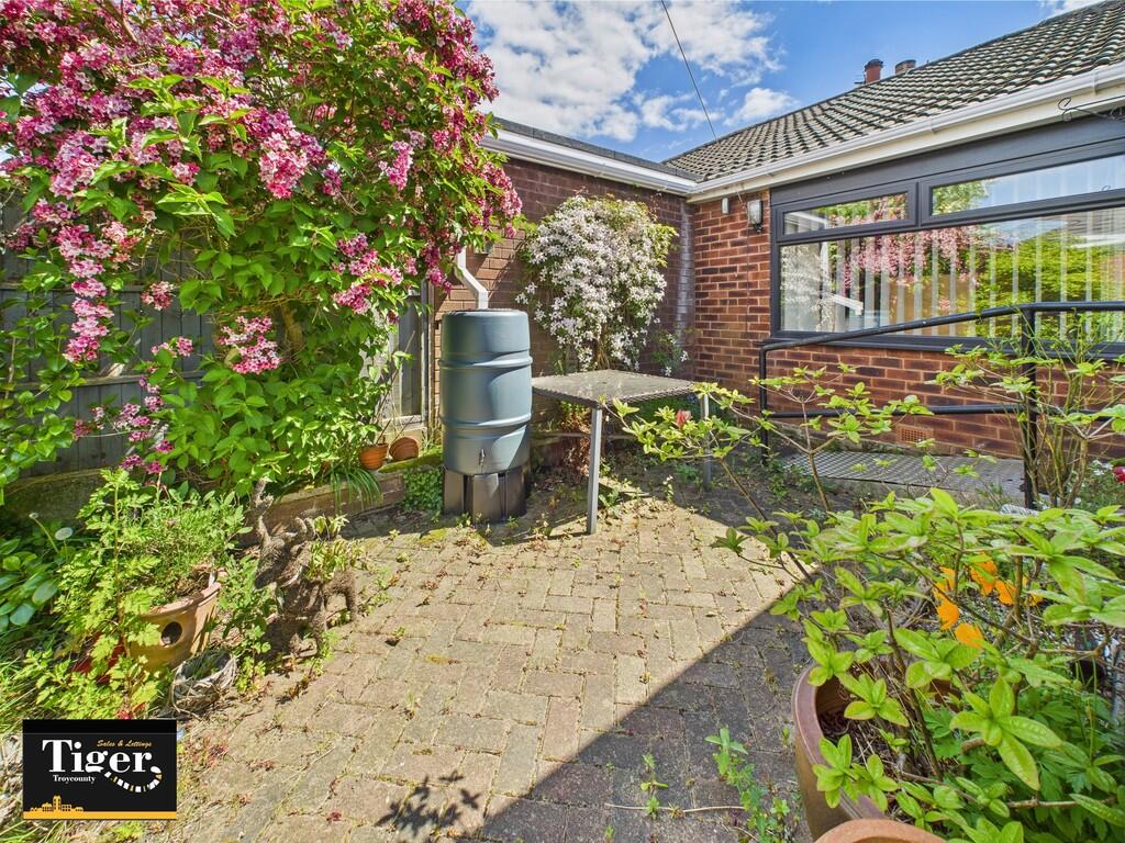 CAM02176G0-PR0578...