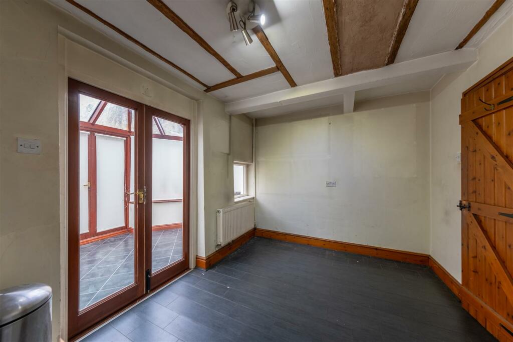 West View, 107 High Street-003.jpg