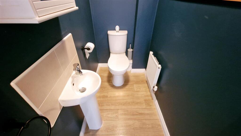 Cloakroom / WC