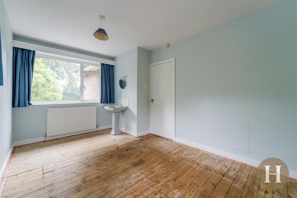 Hadleigh Estate Agents-18.jpg