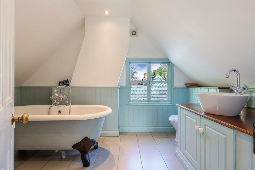 TOWER ROAD, 20A (8).jpg