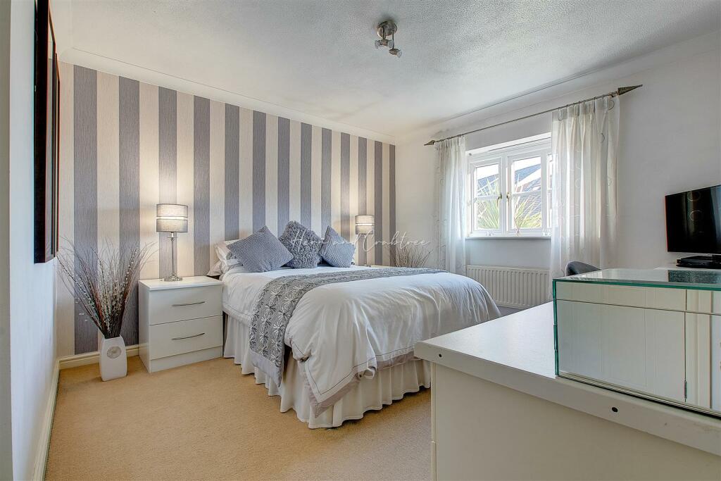 Ragnall Close, Thornhill, HernCrabtree (7).jpg