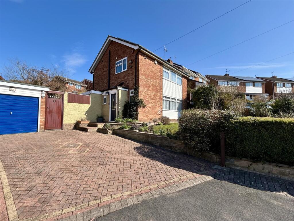 Castle Close Cradley Heath 1.jpg