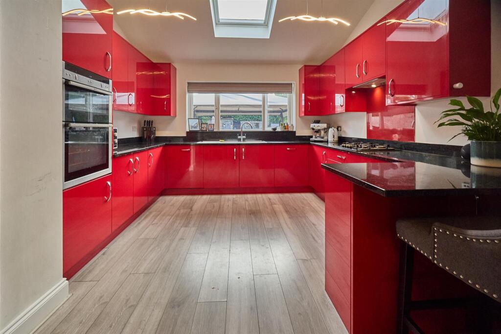 9 Elizabeth Road HK  12.jpg