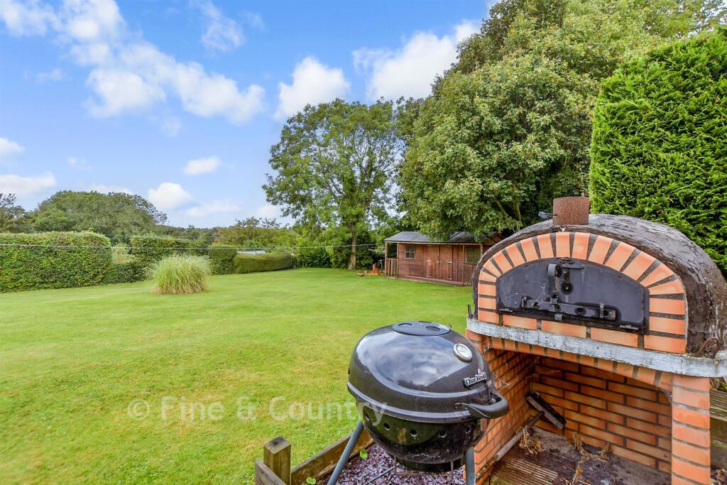 External Lifestyle Photograph