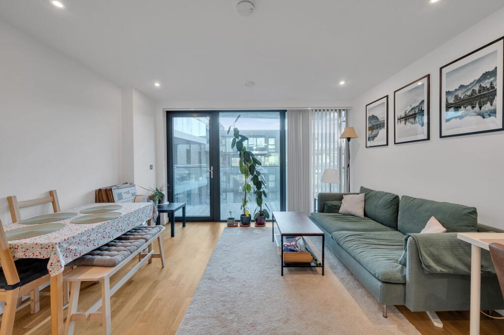 Hawthorne Crescent, Greenwich, London, SE10