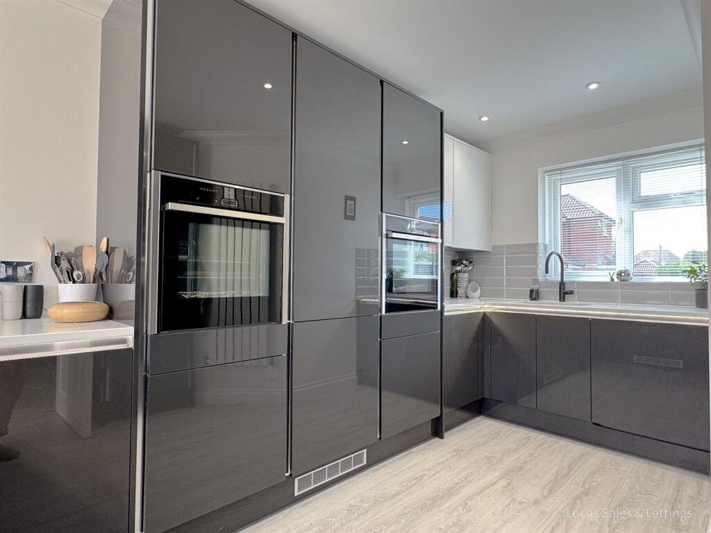 1 Caswell Close Kettering-11.jpg