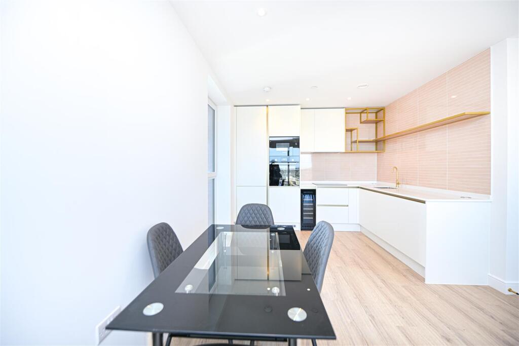 Kitchen:Dining area  .jpg