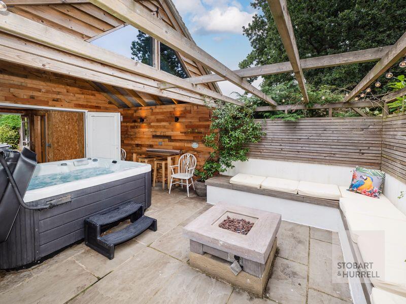 Outdoor Seating 
