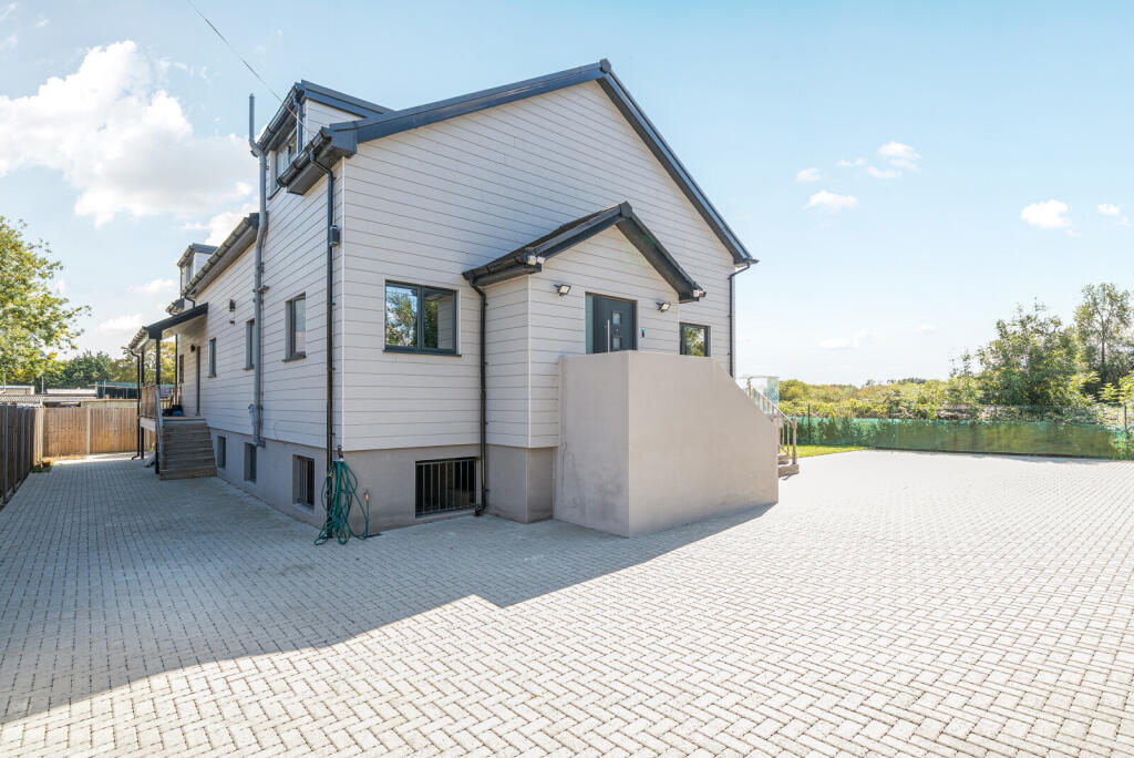 1347579-6-68bebec...