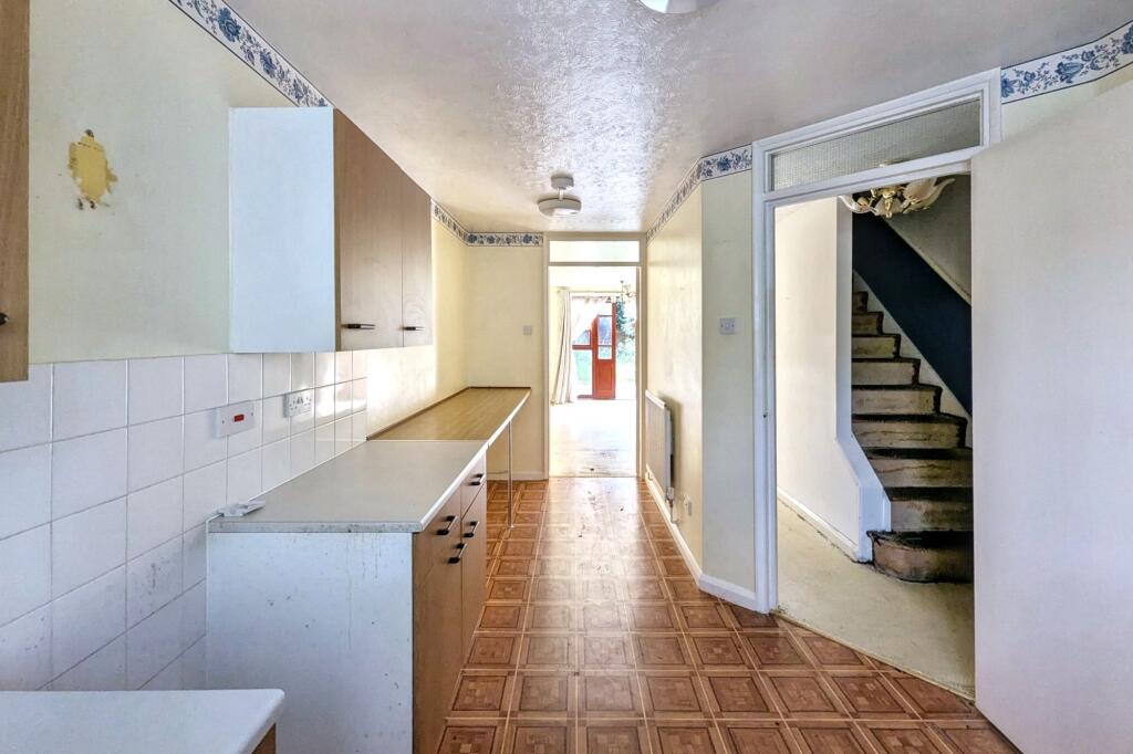 2 Pownsett Terrace, Ilford, Essex IG1 2SW