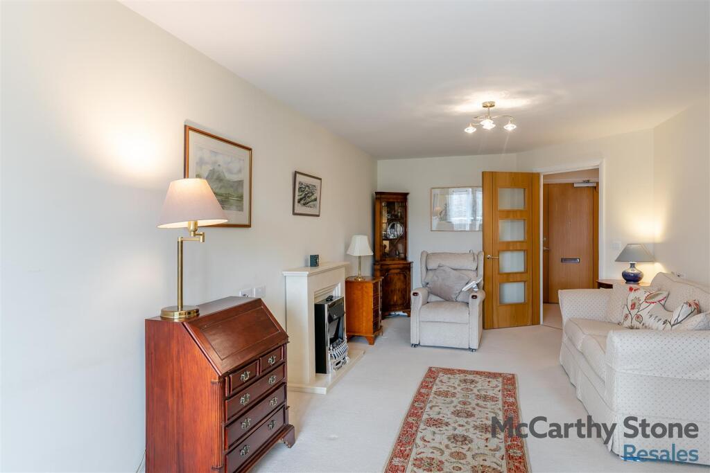 8641860-interior07.jpg