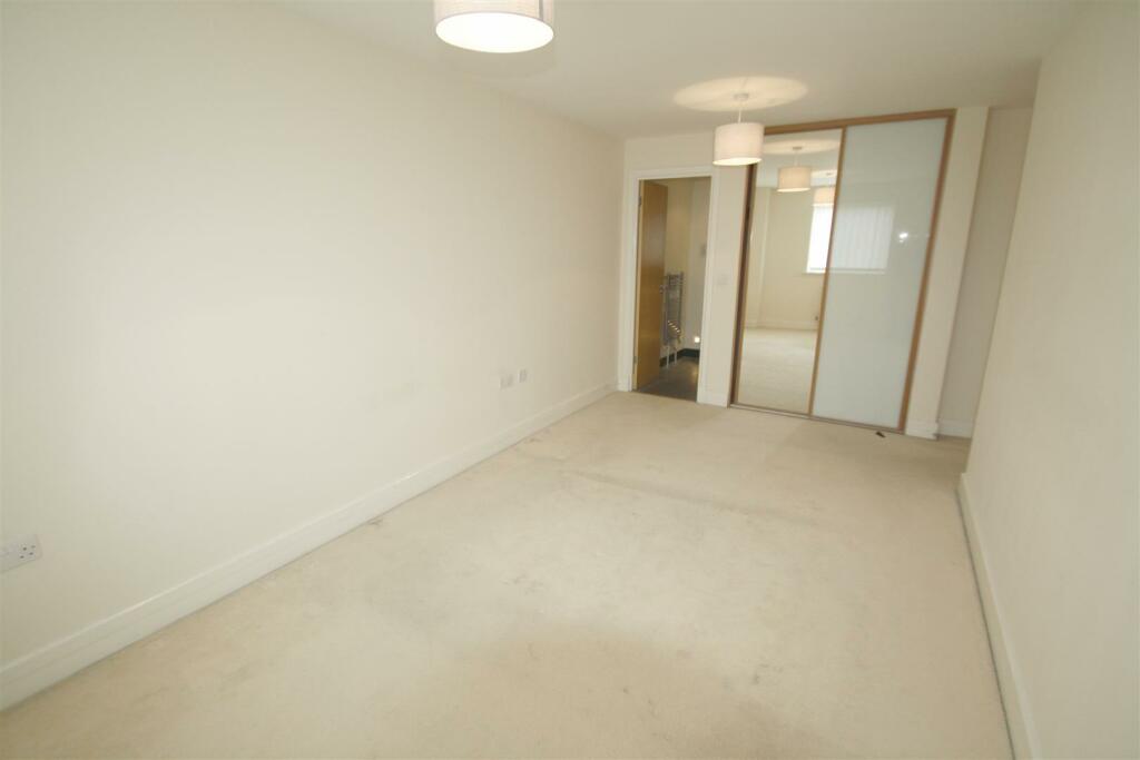 Bedroom1.jpg