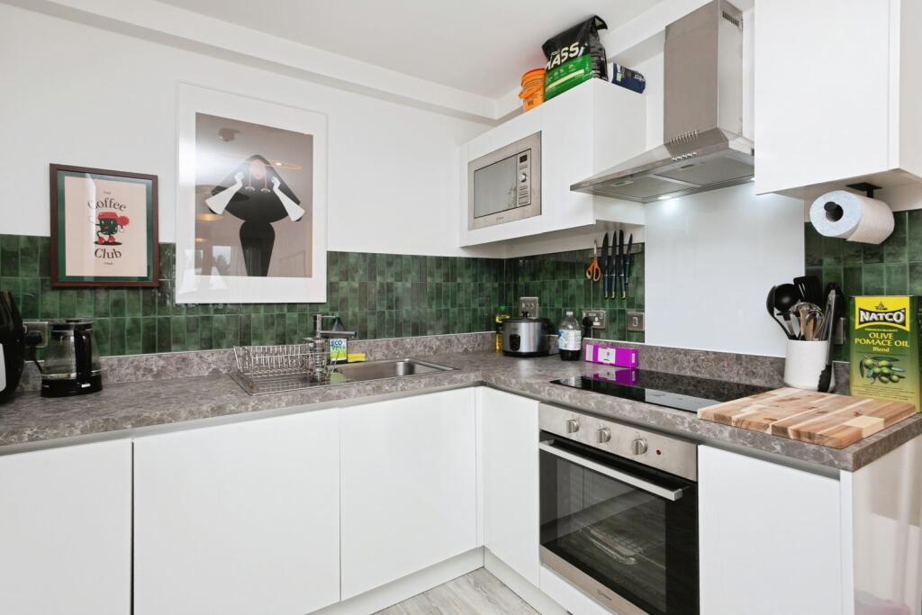 Lounge/Kitchen
