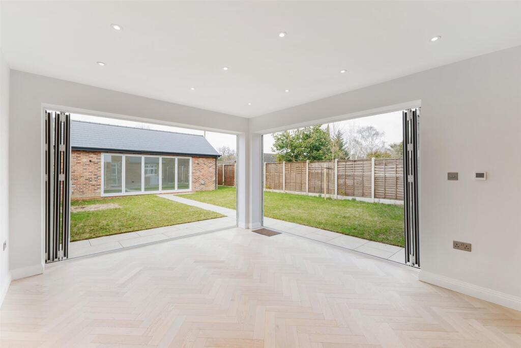 87516_Birchwood House  (6)_low.jpg