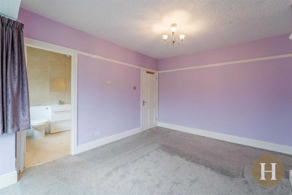 Hadleigh Estate Agents-18.jpg