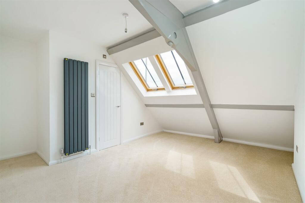 The Nave bedroom 1.jpg