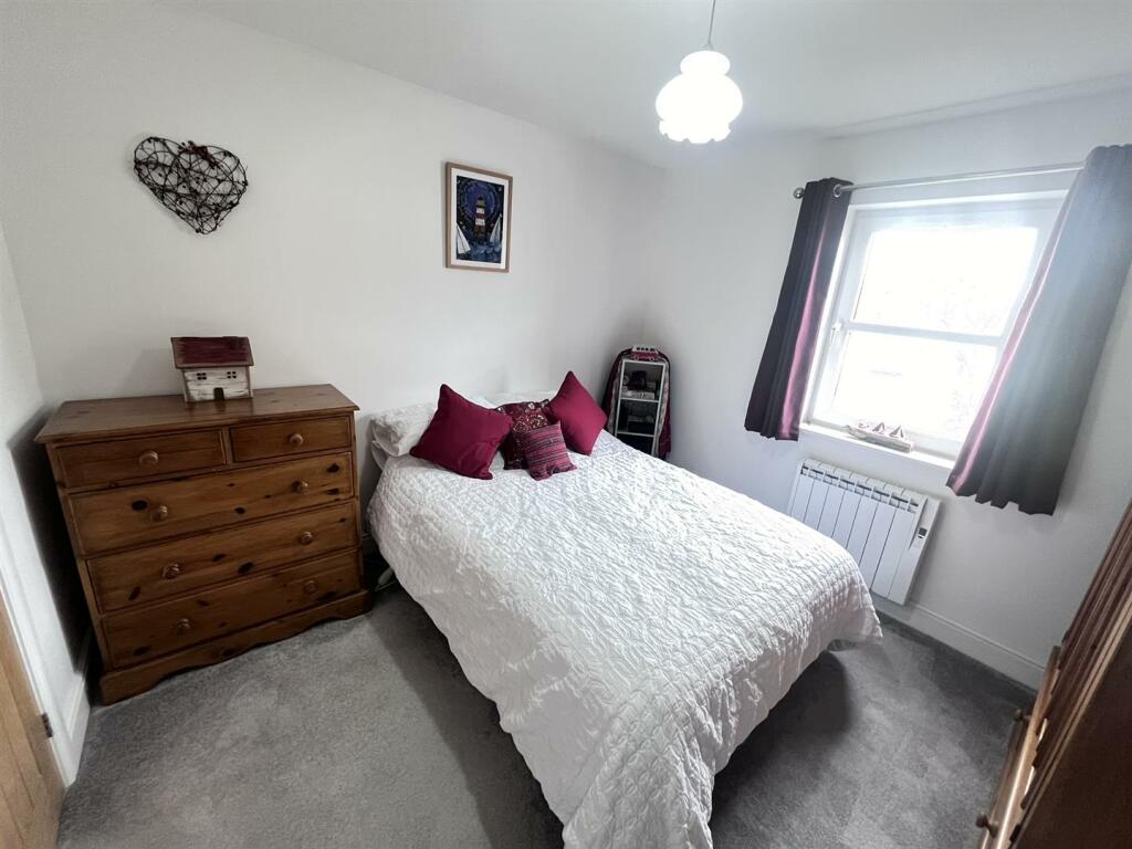 Rear master bedroom
