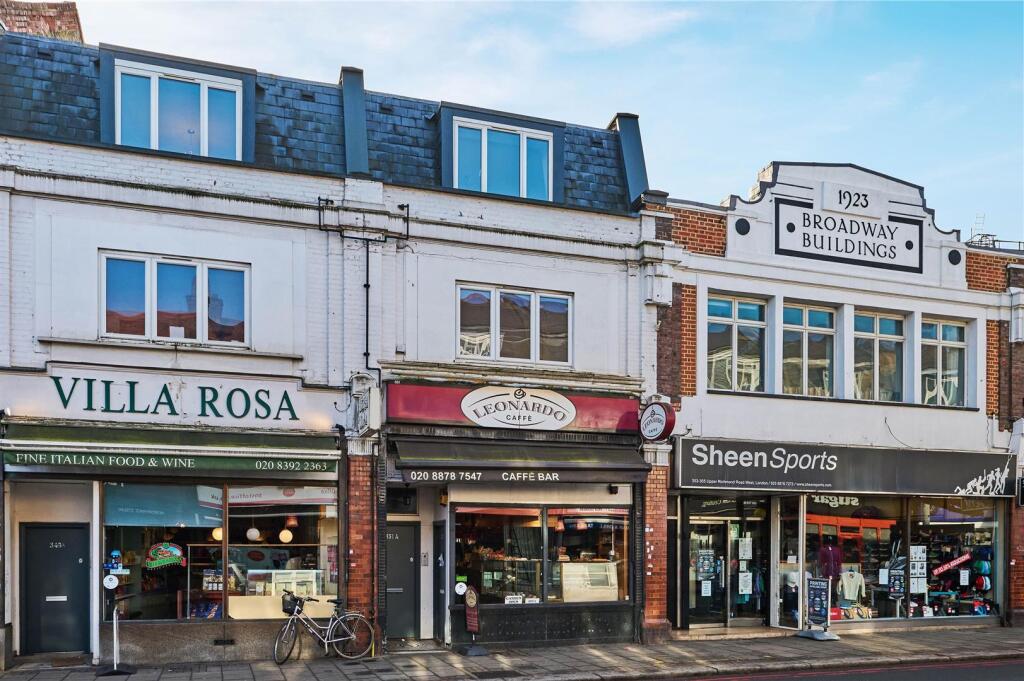 James_Anderson_-_Upper_Richmond_Road_West_1.jpg