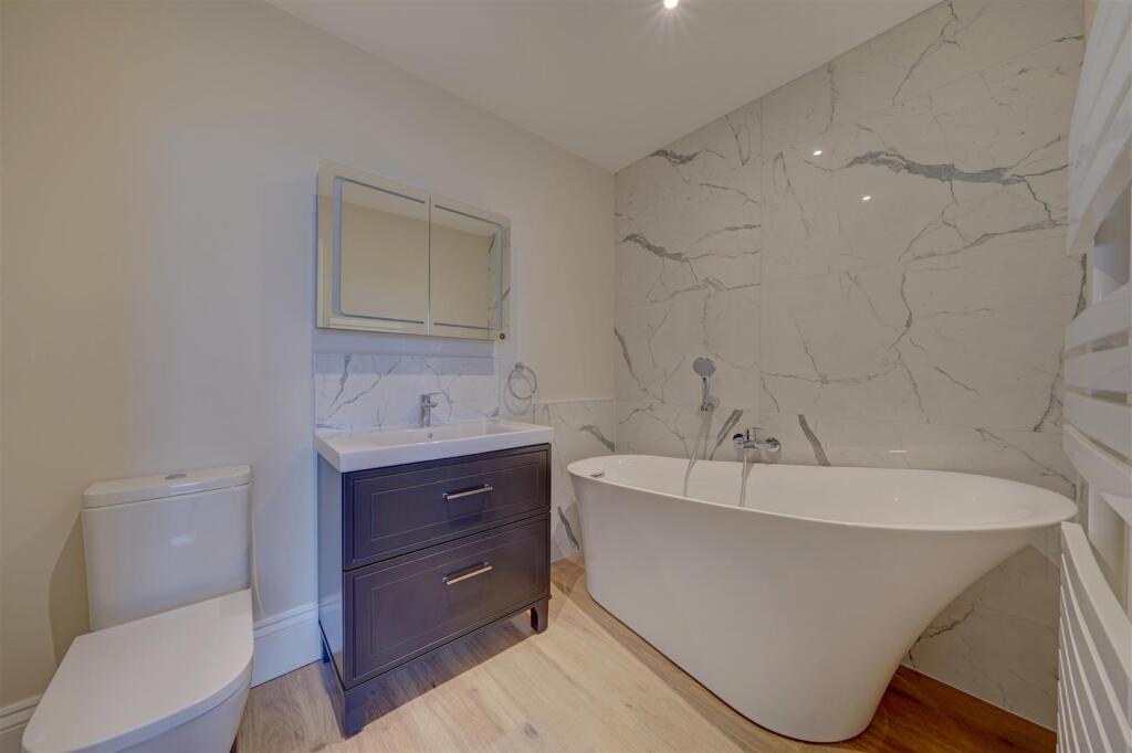 6b Queens Drive (10).jpg